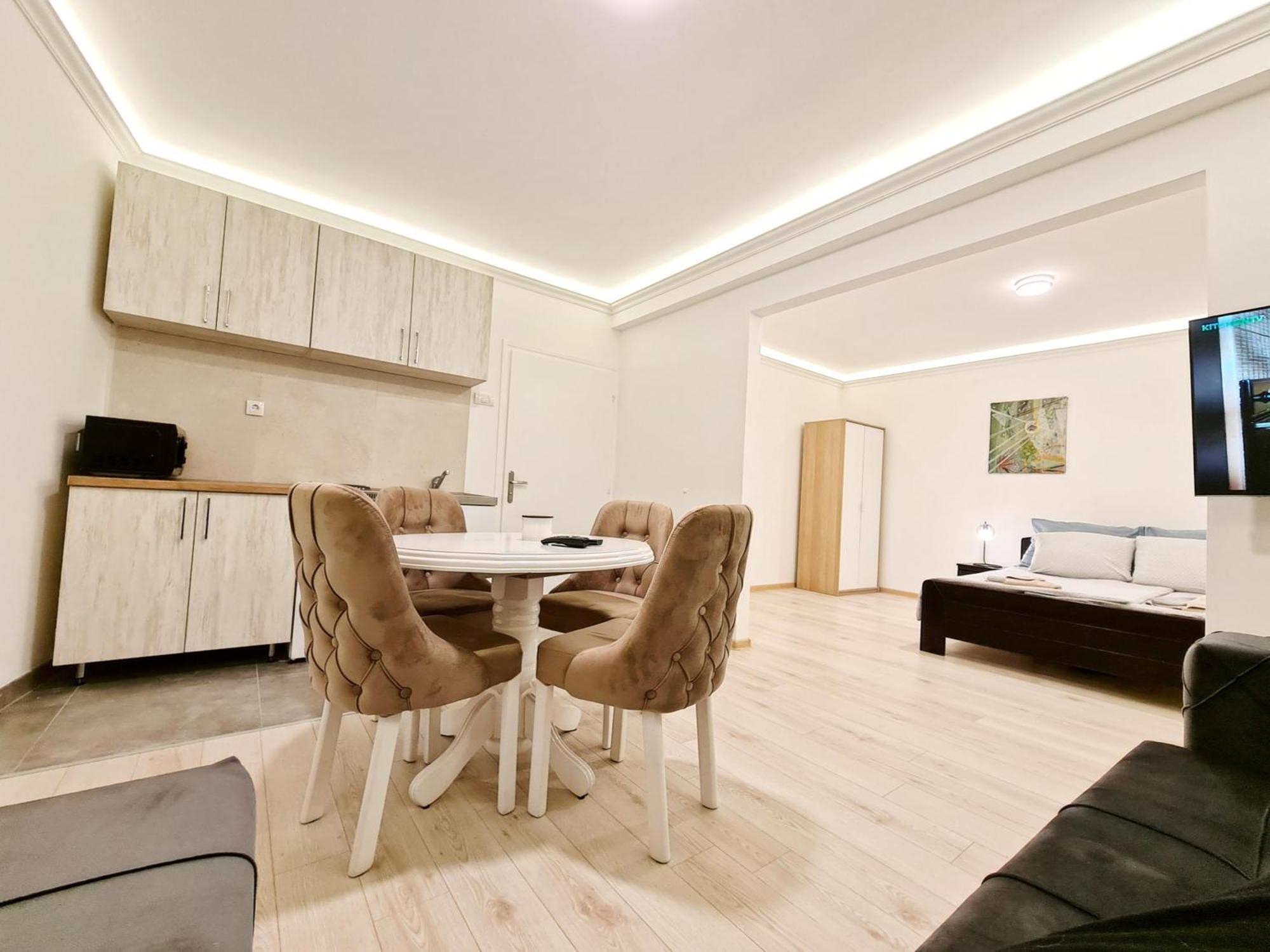 Modern Central Apartments Renovated 贝尔格莱德 外观 照片
