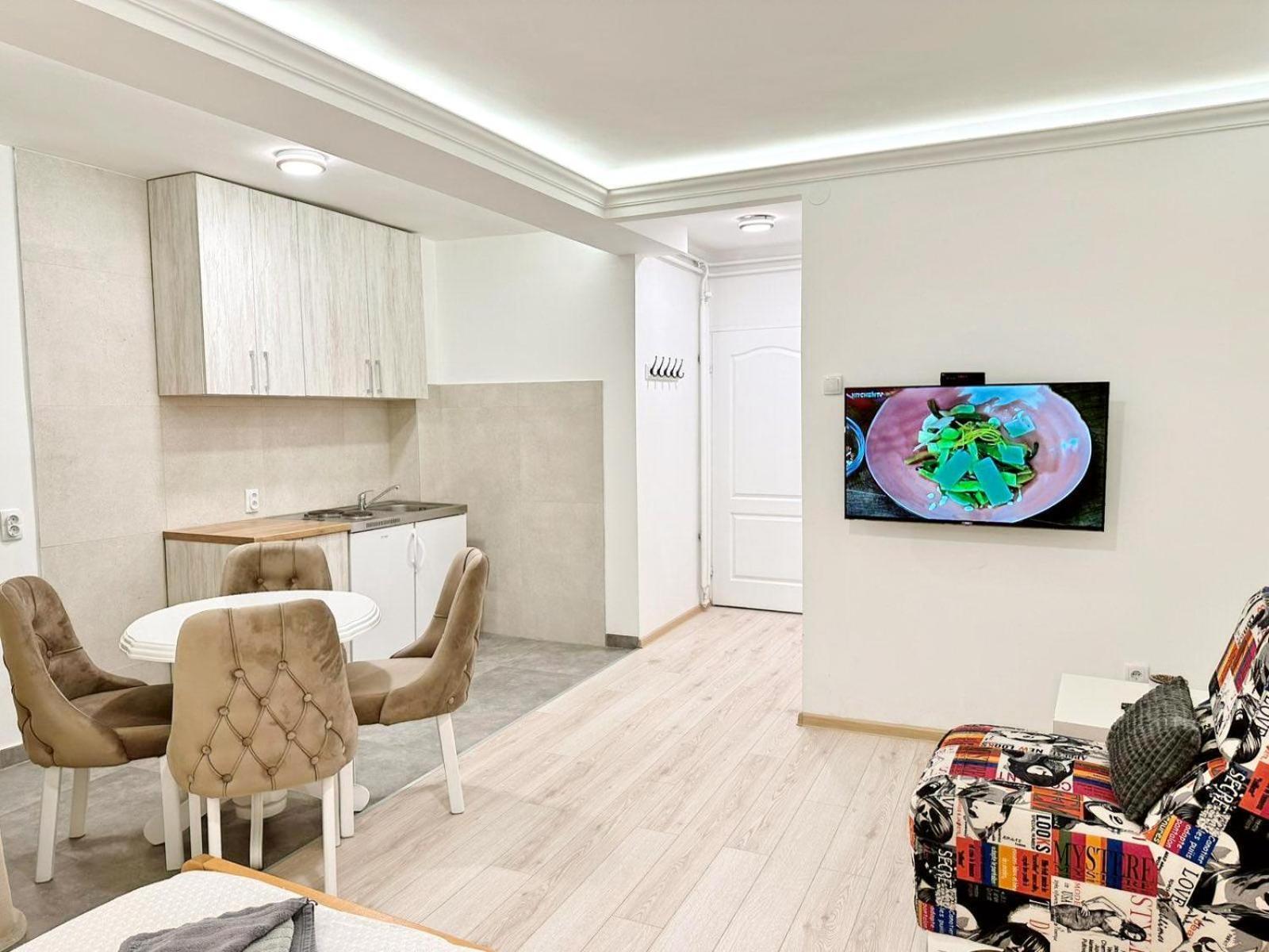 Modern Central Apartments Renovated 贝尔格莱德 外观 照片